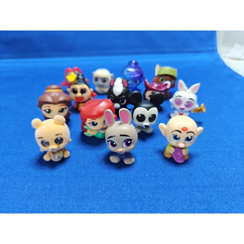 14 Disney Doorables Lot Pooh Dopey Belle Mickey Wilde Uka Queen Hearts Hook